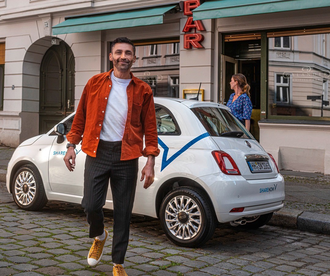 Il car sharing elettrico arriva in Italia: a Milano le 500e di SHARE NOW