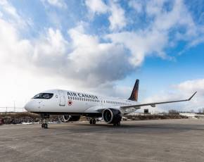 Air Canada prende in consegna il primo Airbus A220