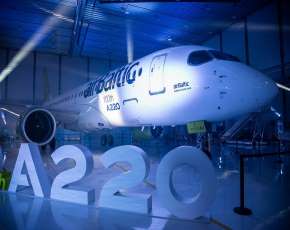 Airbus celebra il 100° A220 uscito dallo stabilimento di produzione