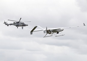 Leonardo: dimostrata la capacità di integrazione operativa tra un AW159 e un UAV