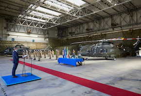 Leonardo: consegnato all’Esercito il primo AW169 da addestramento