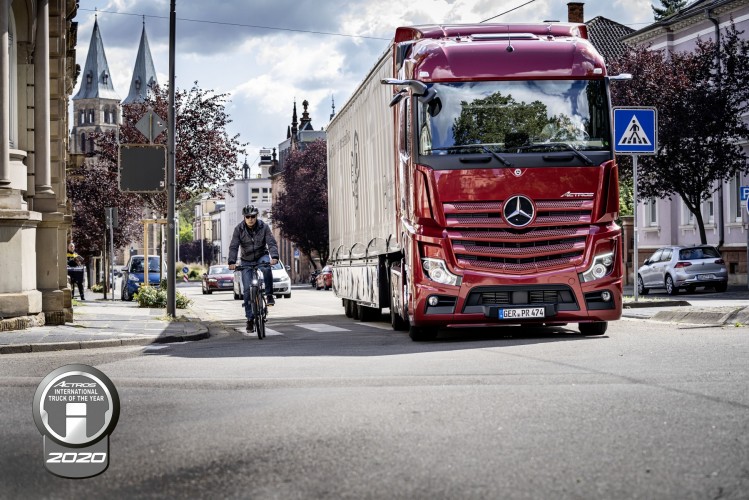 Mercedes-Benz Trucks: il nuovo Actros è il truck dell’anno 2020