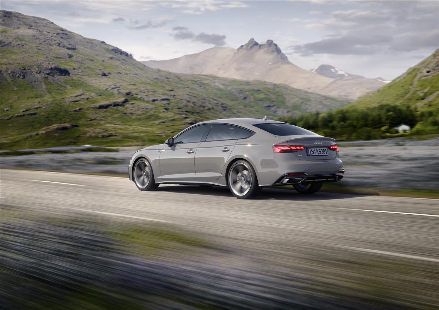 Audi estende la tecnologia mild-hybrid alle gamme benzina e diesel di Audi A4, Audi A5 e Audi Q5