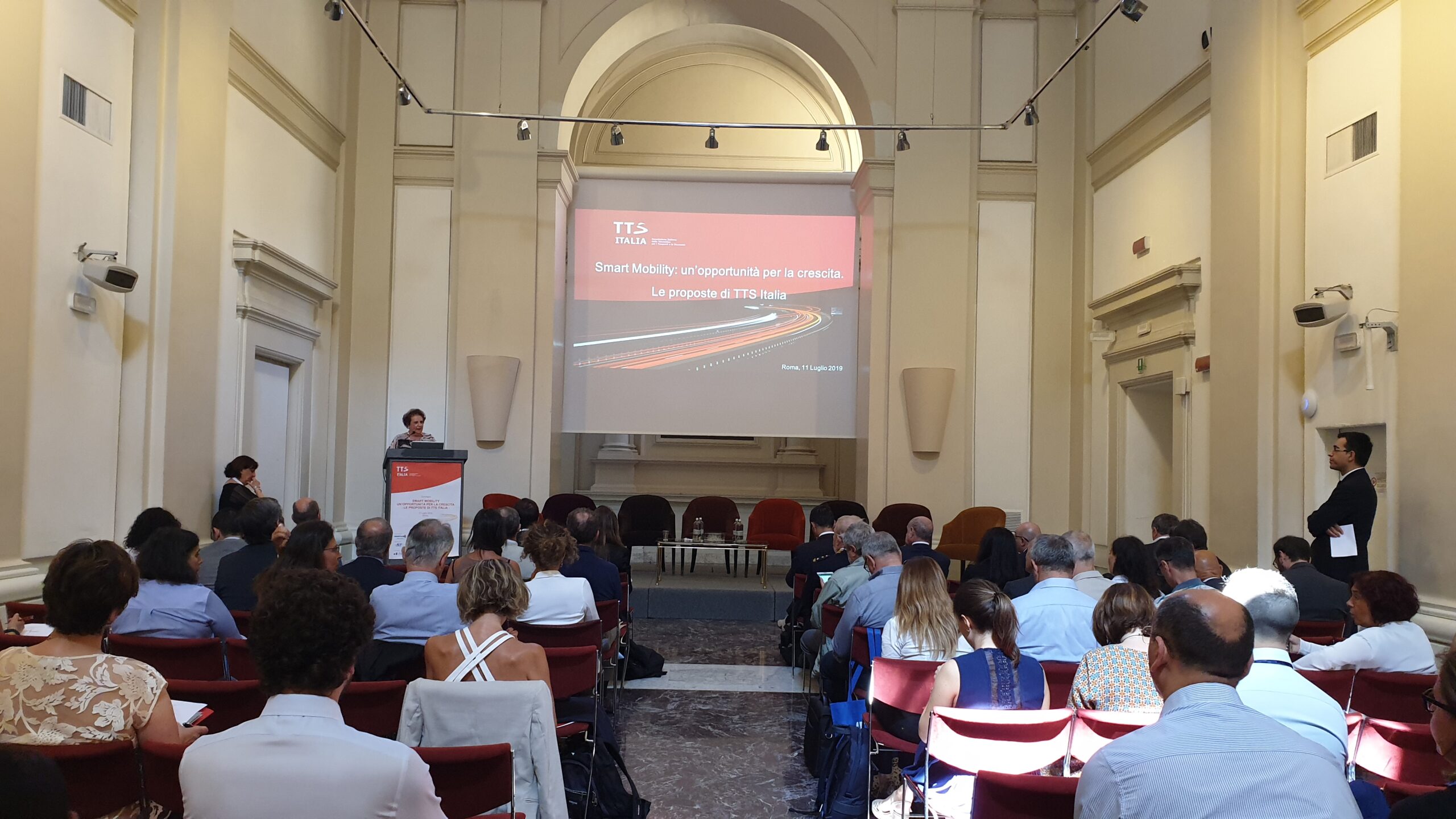 Smart Mobility, TTS: 5 priorità per i trasporti inteligenti in un convegno a Roma