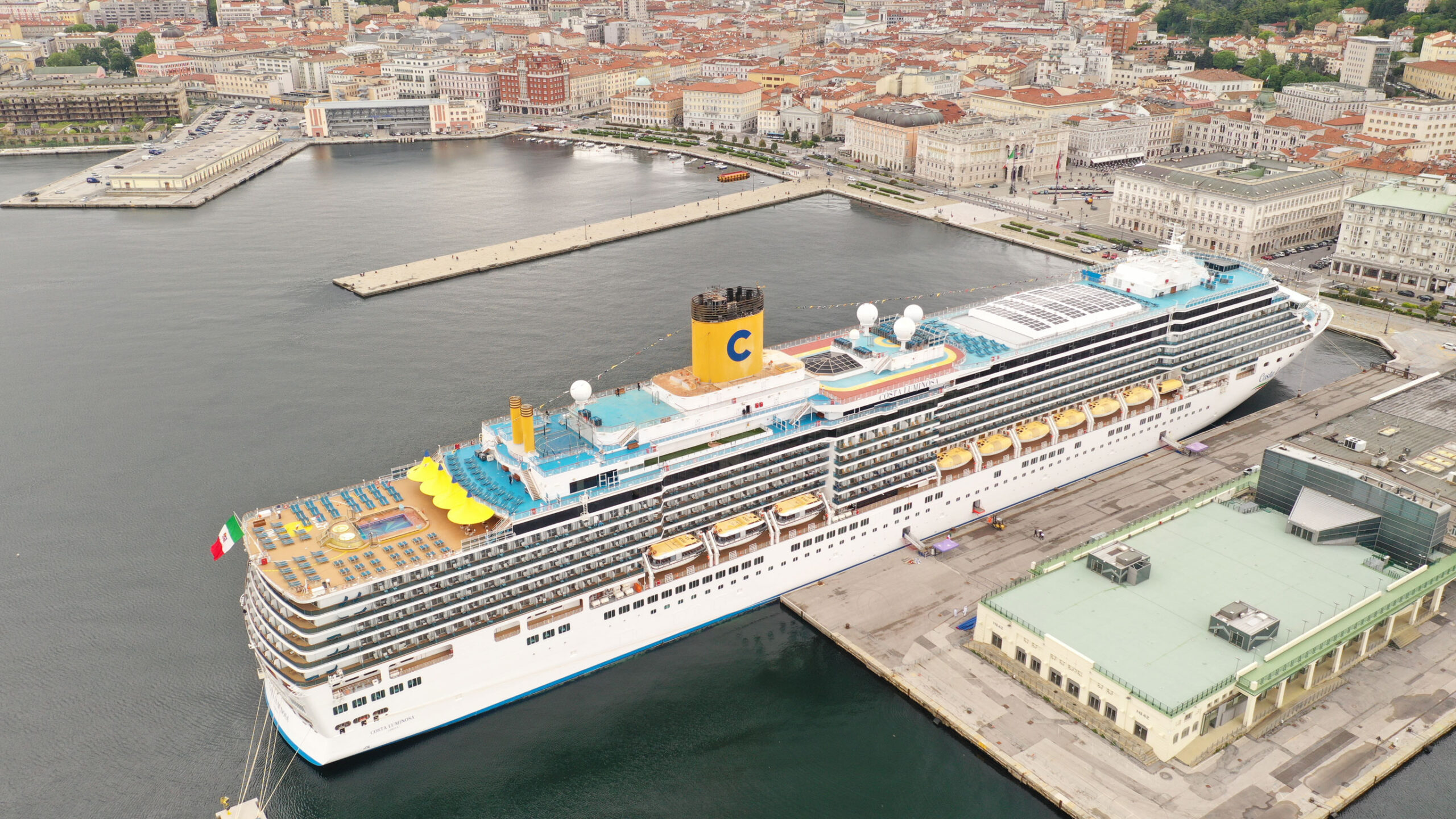 Costa Crociere debutta a Brindisi: fino a novembre si naviga verso Grecia e Croazia
