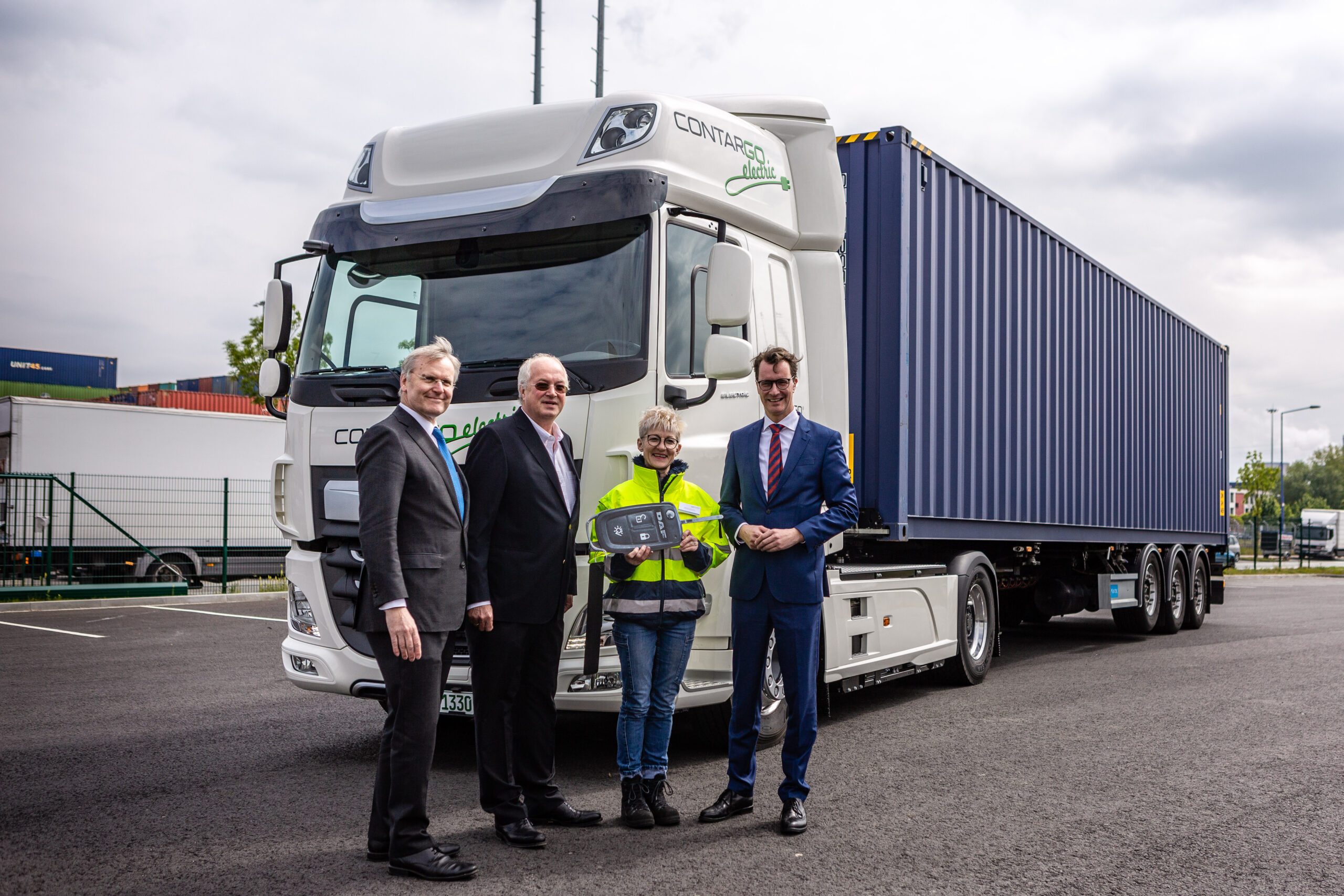 Germania, Daf Trucks consegna due camion 100% elettrici a Rhenus Logistics