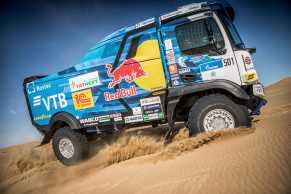 Goodyear torna alla Dakar 2022 con due squadre: KAMAZ-master e Team De Rooy Iveco