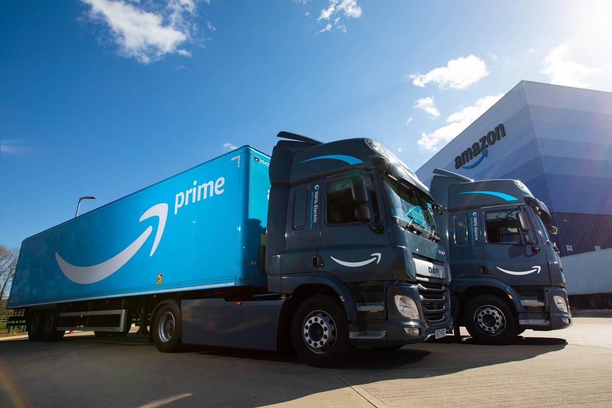 DAF Trucks consegna ad Amazon cinque camion CF Electric