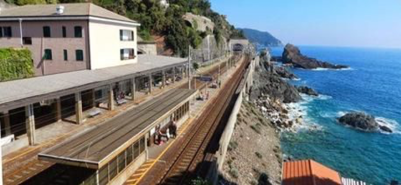 Stazioni ferroviarie d’Italia: Framura, lo scalo con vista sul Mar Ligure