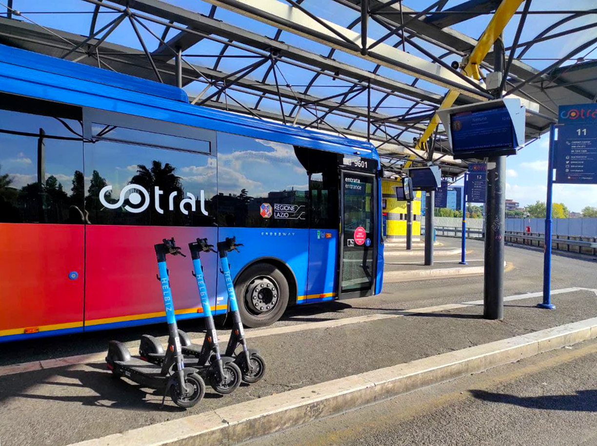 Dal pullman al monopattino: Helbiz e Cotral incentivano trasporti sostenibili a Roma e nel Lazio