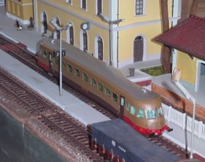 Natale 2010: rivive il trenino elettrico