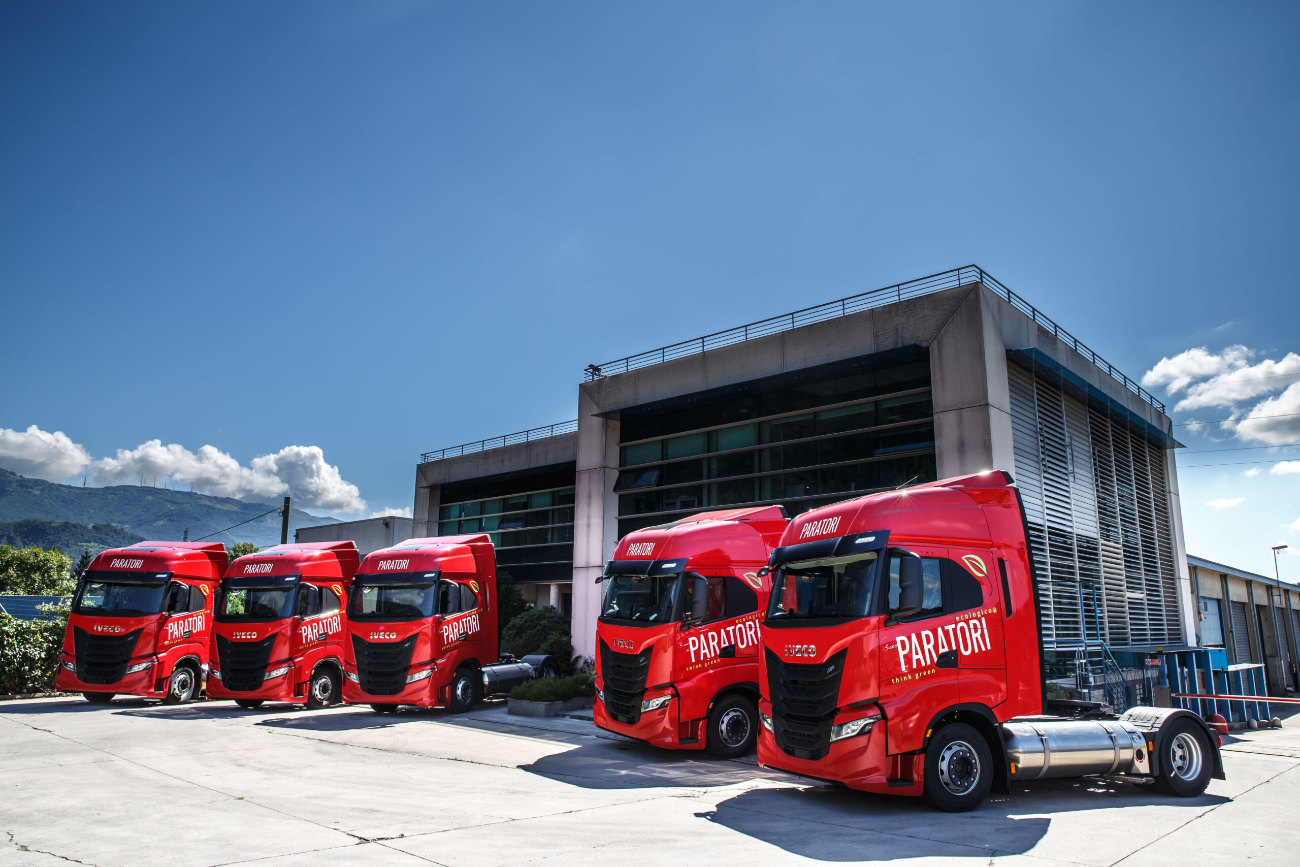 Iveco consegna 18 nuovi S-Way alla Paratori di Genova