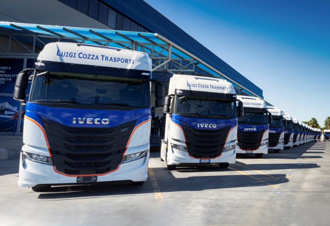 Iveco: consegnati i primi 50 S-Way di una fornitura di 120 veicoli all’azienda LCT di Catania