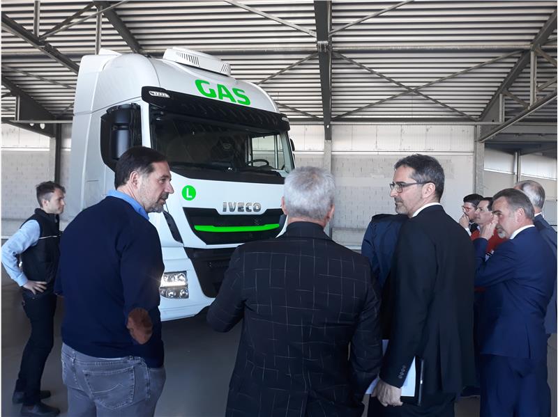 Camion: sostenibilità, Kompatscher in visita alla Gasser-Iveco di Bolzano