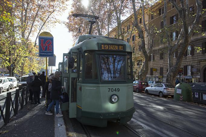 Roma: dal 6 luglio lavori e bus navetta per la linea 19. Cantieri sui binari di Viale delle Milizie