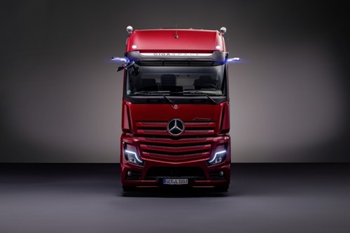 Mercedes-Benz: in arrivo il nuovo Actros L, più spazioso e più sicuro