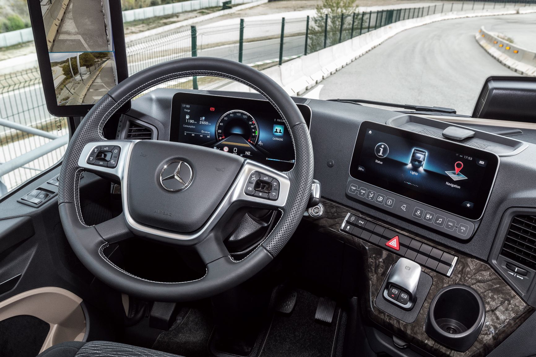Mercedes-Benz Actros, la rivoluzione della cabina dell’autocarro