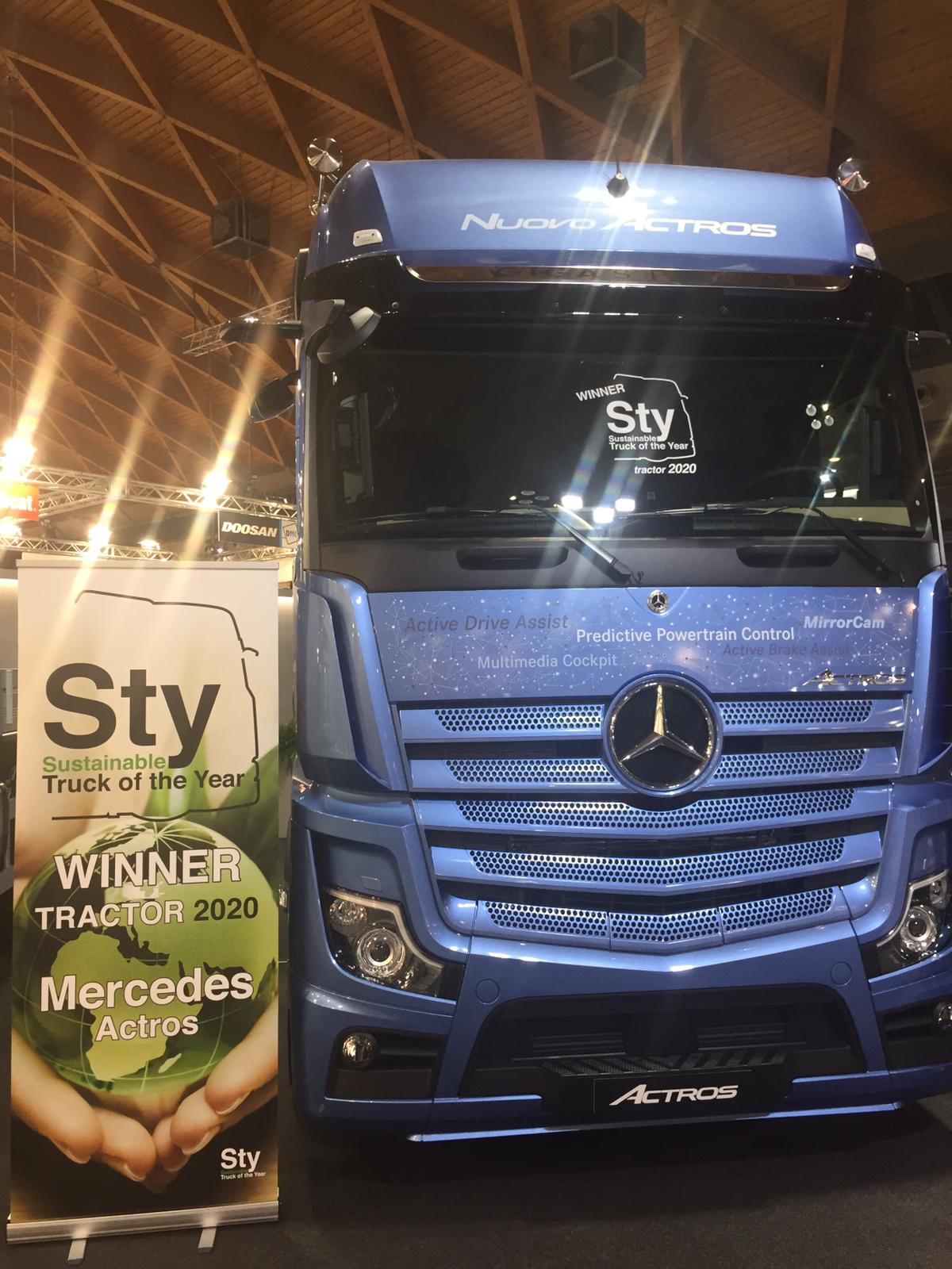 Mercedes-Benz Actros vince il Sustainable Truck of the Year 2020, nella categoria Tractor