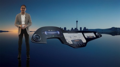 Mercedes-Benz presenta al CES di Las Vegas il Mbux Hyperscreen, la nuova frontiera degli schermi