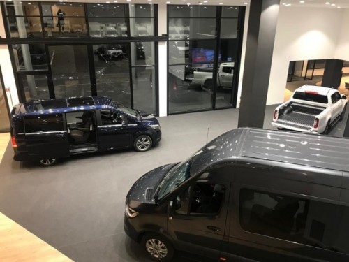 Roma: Mercedes-Benz inaugura una nuova sede Vans e Trucks in Via Variola