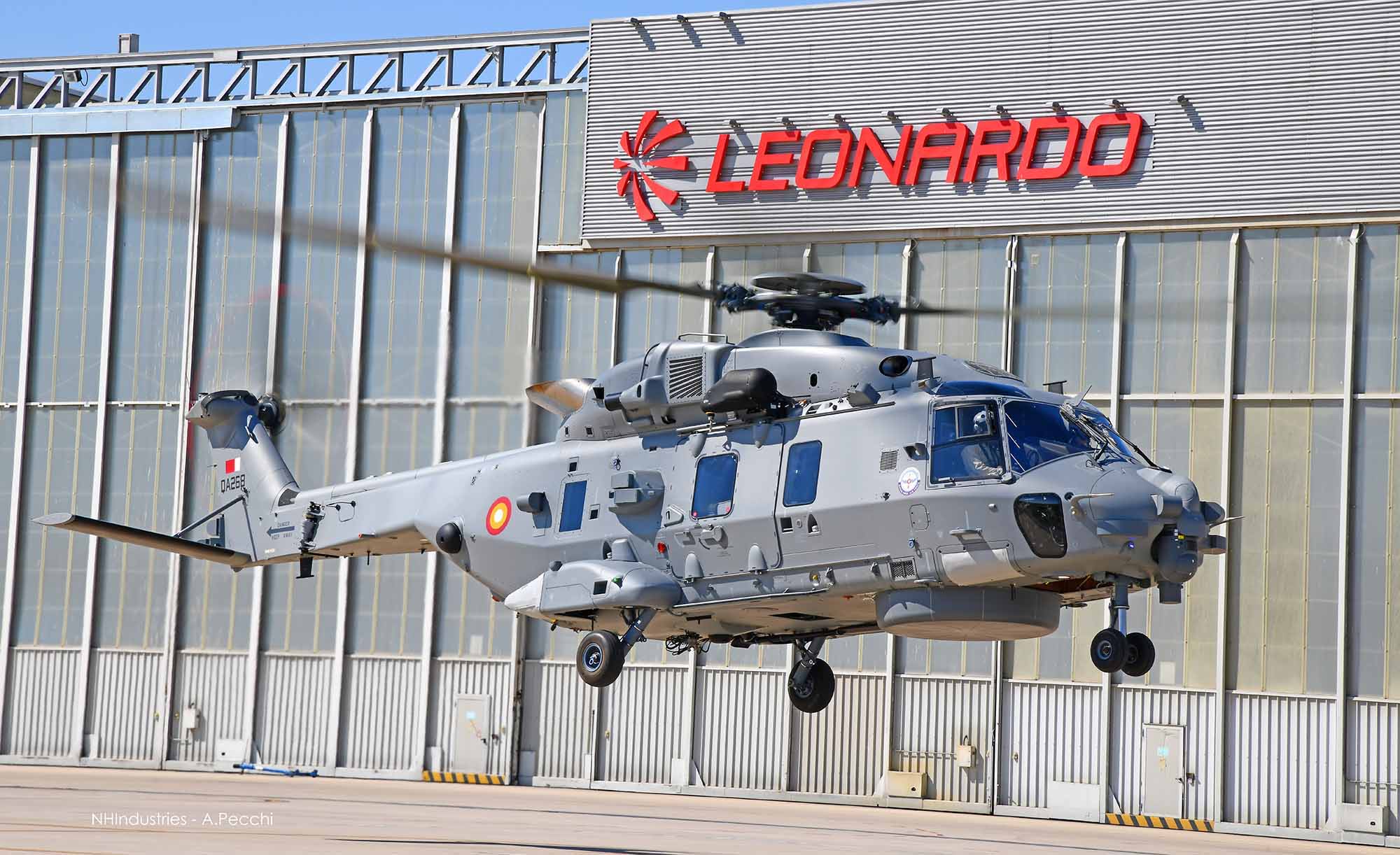 Leonardo consegna al Qatar i primi due elicotteri NFH del programma NH90