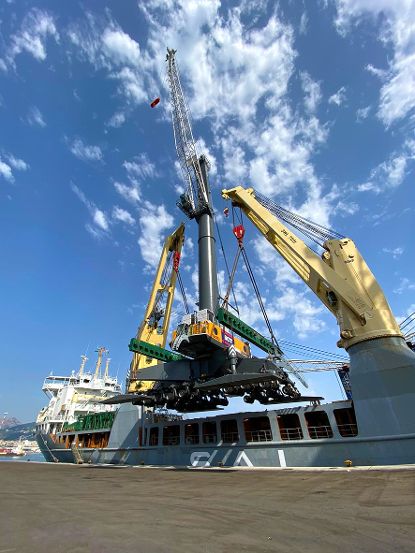 Salerno Container Terminal: operativa la quarta gru Liebherr. Attivo anche il nuovo servizio per l’autotrasporto