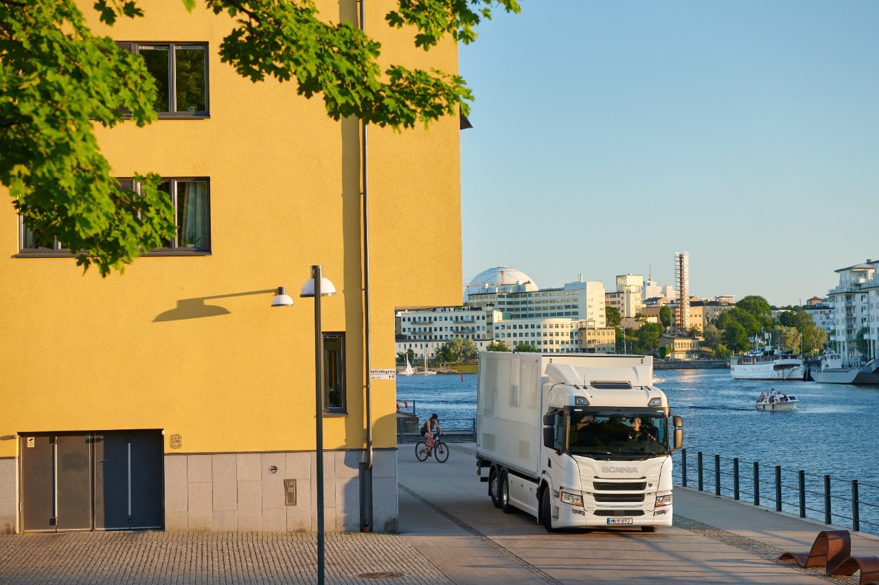 Sostenibilità: Scania presenta la prima gamma di veicoli totalmente elettrici. Autonomia fino a 250 km