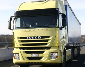 Iveco: parte l’Ecostralis Tour