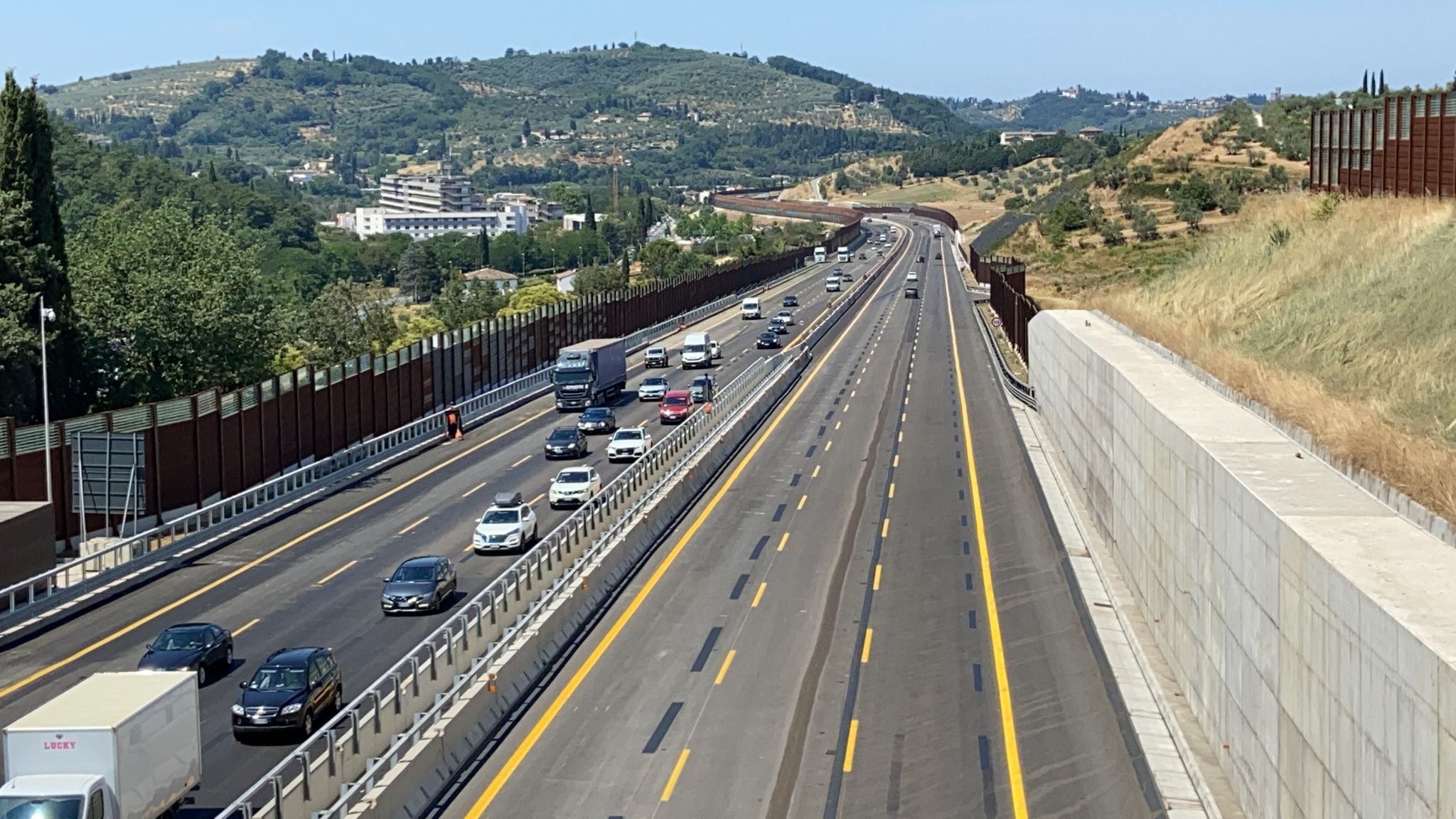 Autostrade: la terza corsia dell’Autosole tra Firenze sud e Incisa apre al traffico