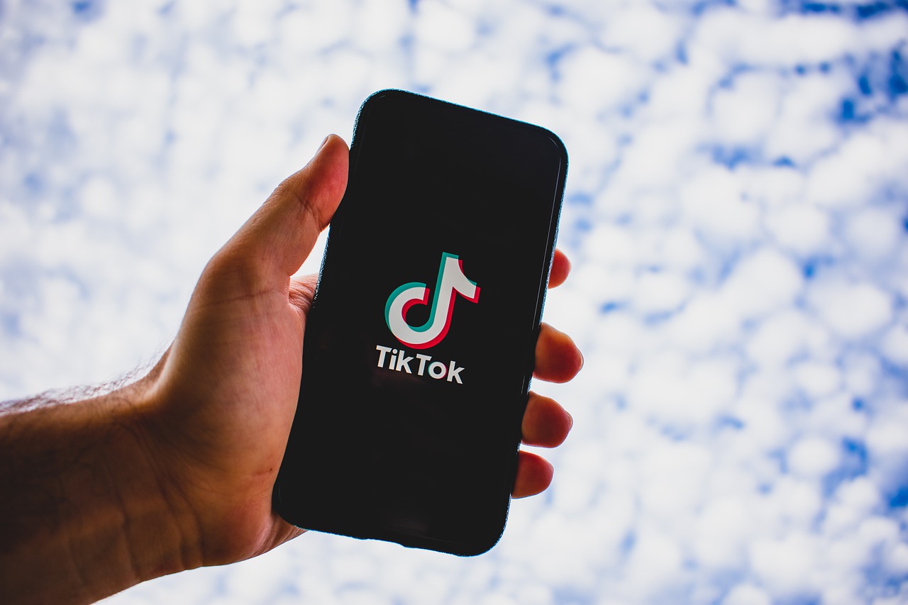 Auto e social network: le nuove occasioni arrivano da TikTok