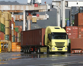 Porto di Napoli: mancato adeguamento strutturale, cala il traffico container