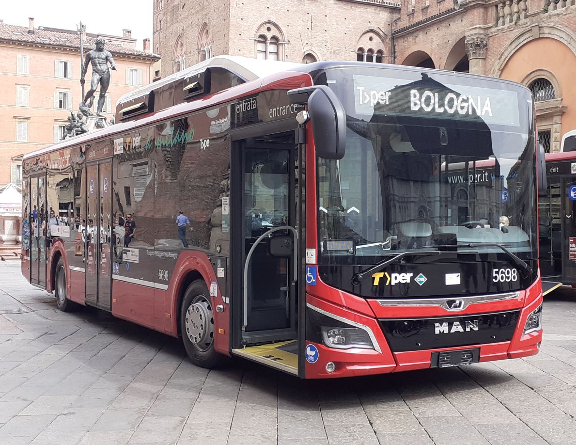 Bologna: 34 nuovi bus ibridi a metano per la flotta Tper