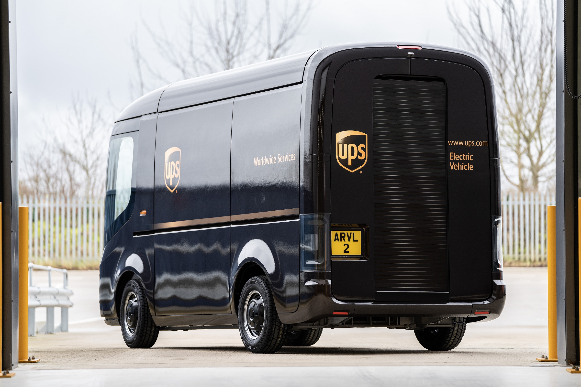 UPS: accelera l’elettrificazione della sua flotta con i veicoli Arrival