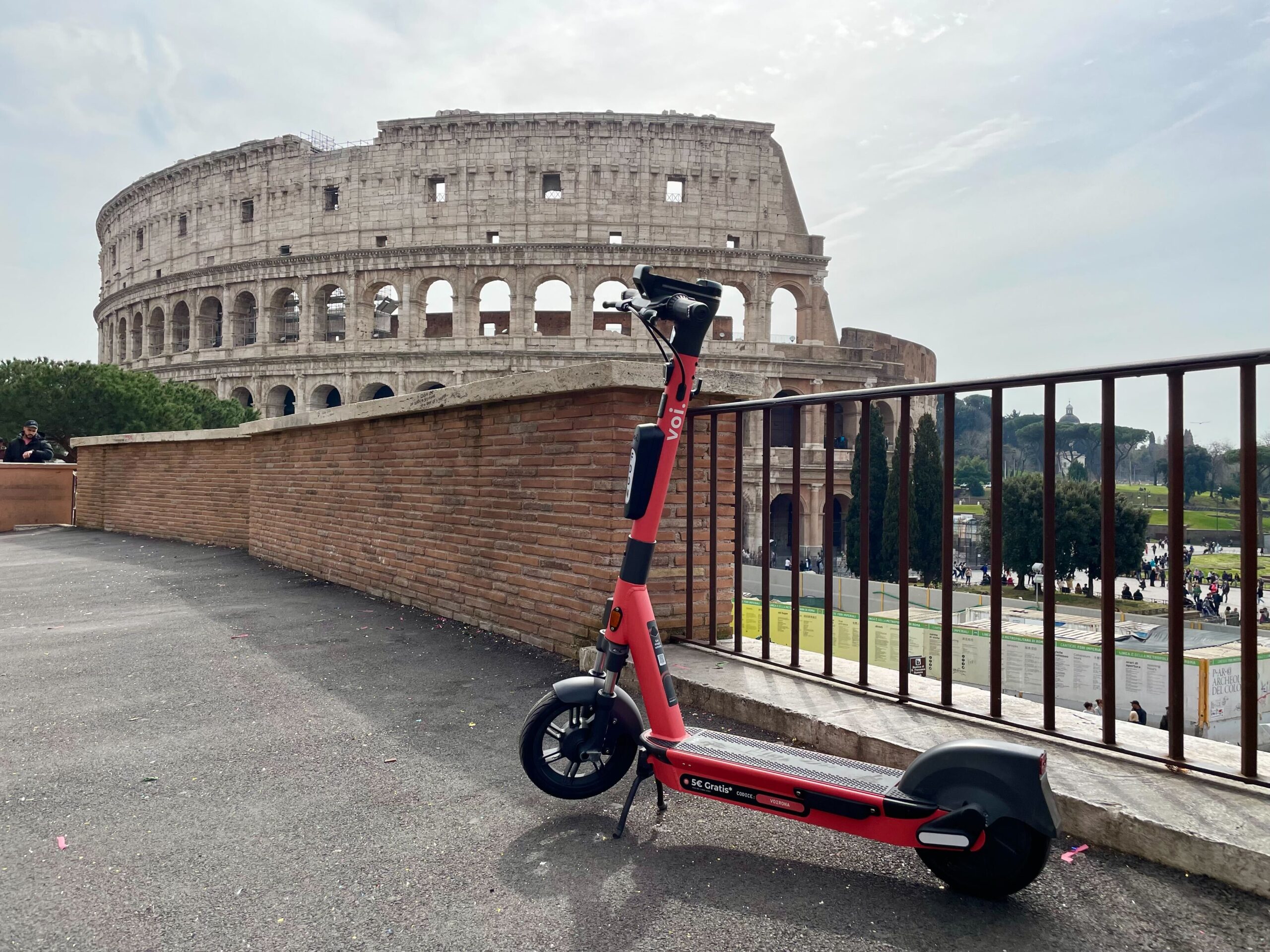 Monopattini: a Roma Voi Technology promuove il “buon parcheggio” e premia i comportamenti corretti
