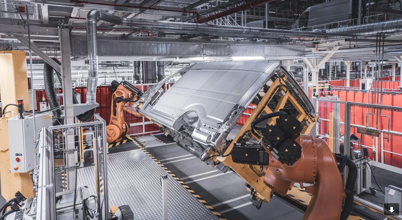 Volkswagen avvia la produzione in serie dell’e-Crafter a Września (Polonia)