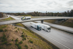 Volvo Trucks: consumi ridotti di carburante e migliori prestazioni delle trasmissioni per veicoli pesanti