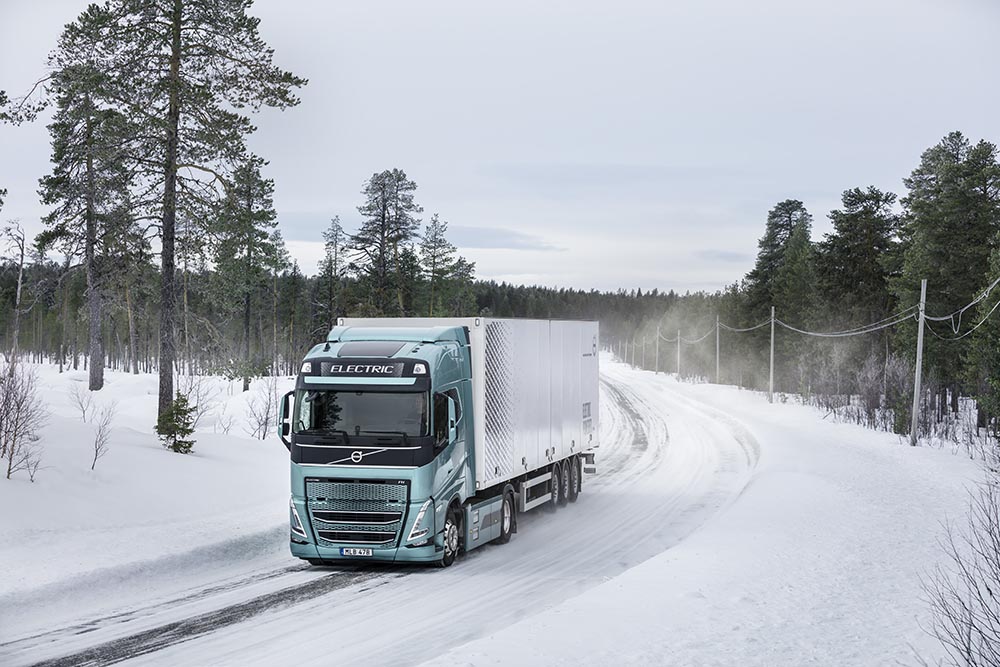 Volvo Trucks: test su veicoli elettrici in condizioni di freddo estremo superati grazie a Ready to Run