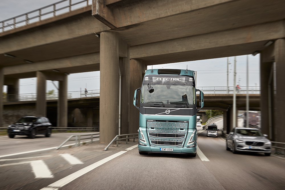 Volvo Trucks produce camion elettrici con acciaio privo di combustibili fossili