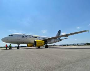 Vueling opererà otto voli speciali da Londra-Gatwick a Roma e Firenze