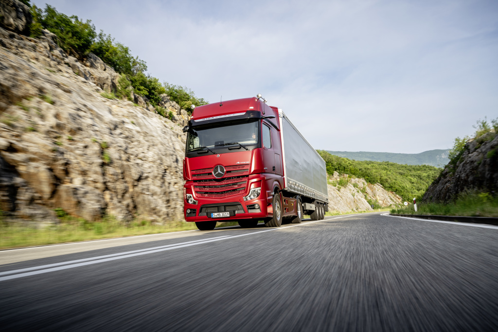 Daimler Trucks: 2018 anno da record con l’aumento del 10% delle vendite