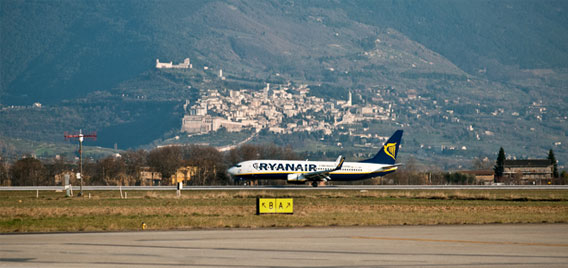 Aeroporto dell’Umbria: precisazioni su rotta Perugia-Francoforte