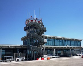Aeroporto di Foggia, pubblicato bando per attivare voli di linea