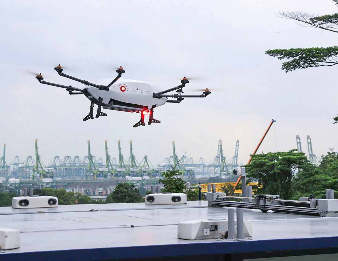 Il drone Skyways di Airbus collauda le prime consegne terra-nave al mondo