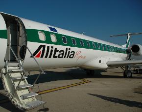 Alitalia: in aumento clienti, ricavi e puntualità