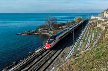 Alstom: 4 convogli pendolino per viaggiare tra Italia e Svizzera