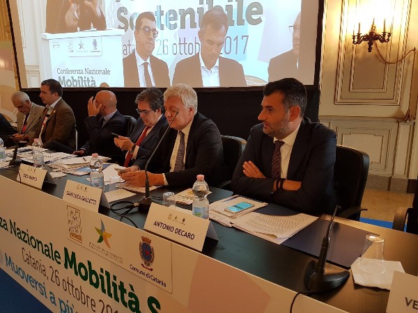 Anci, Conferenza sulla mobilità sostenibile: il futuro è nel trasporto collettivo e intermodale