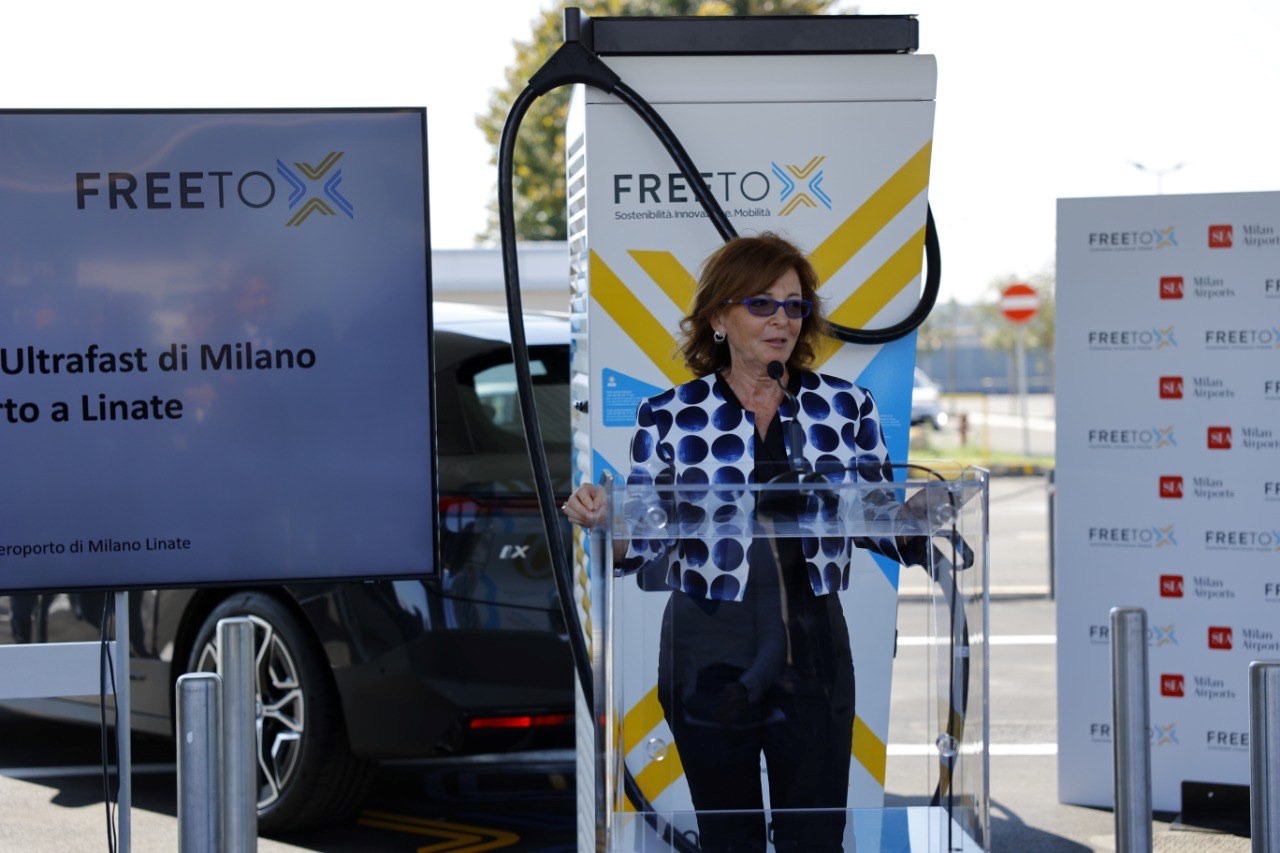 Aeroporto di Linate: Free To X e SEA inaugurano una stazione di ricarica elettrica superveloce