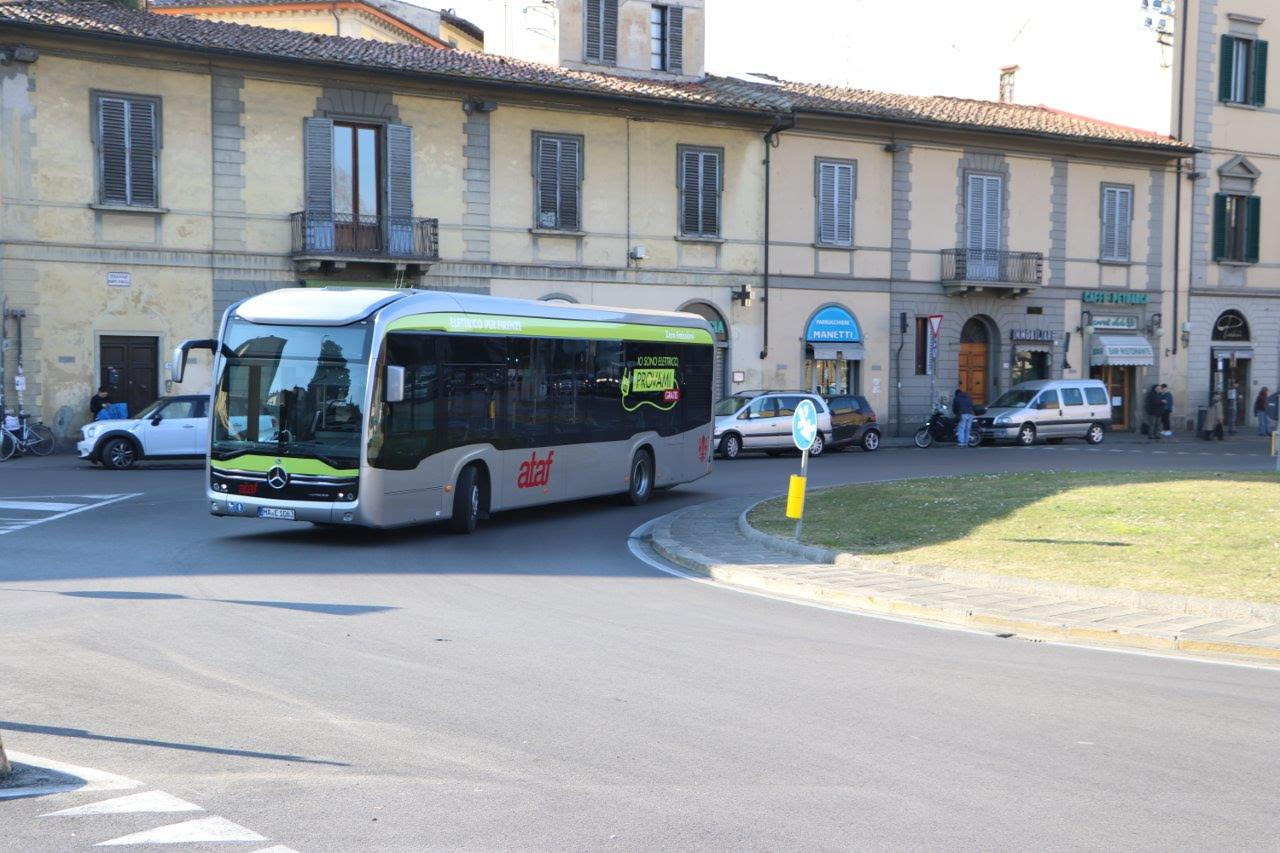 Sostenibilità: a Firenze gli utenti ATAF viaggiano gratis sul bus elettrico eCitaro