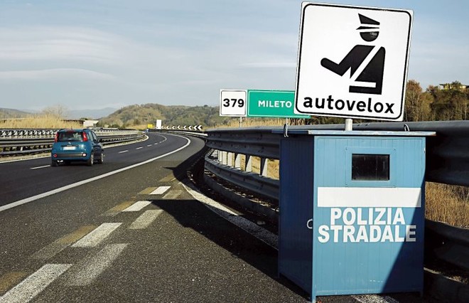 Autovelox, Salvini: basta fare cassa sulla pelle degli automobilisti
