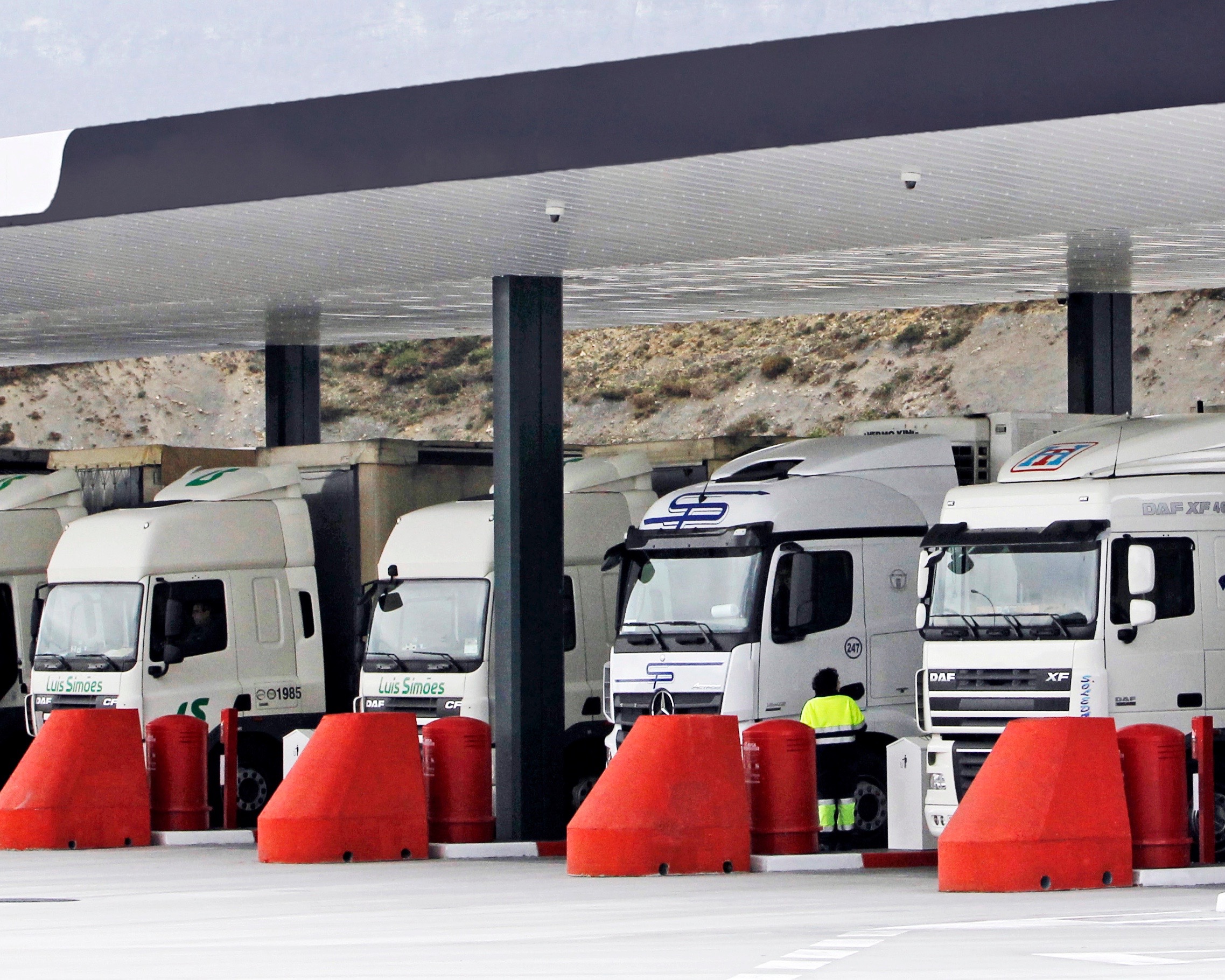 Carburanti: sciopero dei benzinai, dal 27 novembre stop al rifornimento notturno in autostrada